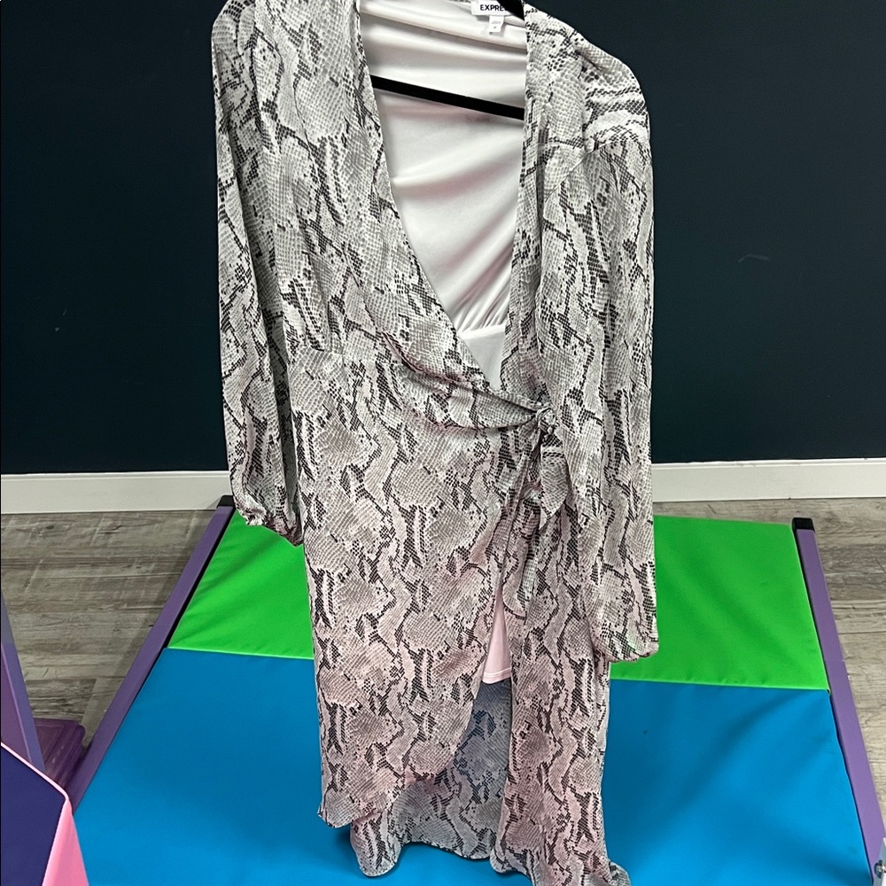 Express Monochrome Snakeskin Pattern Dress